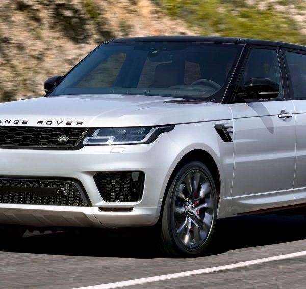 Rent a Range Rover Sport in Dubai